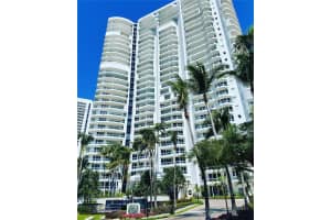 21050 Point Pl 501, Aventura