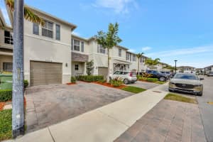 2860 SW 149th Ave, Miami, FL 33185, Sold 04/25/25