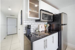 Opera Tower, 1750 N Bayshore Dr APT 1214, Miami, FL 33132, - MLS#A11751080