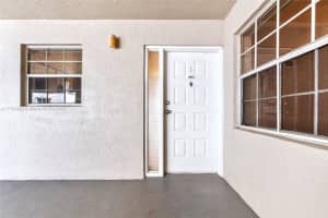 2811 N Oakland Forest Dr, Oakland Park, FL 33309, Sold 04/04/25