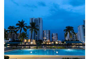800 Parkview Dr 207, Hallandale Beach