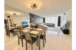 800 Parkview Dr APT 207, Hallandale Beach, FL 33009, - MLS#A11751537