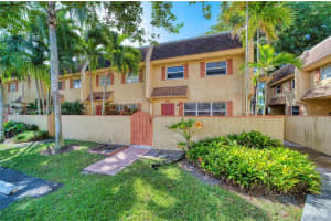 7175 Nova Dr APT 301, Davie, FL 33317, Sold 07/03/25