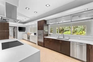 6784 SW 97th St, Pinecrest, FL 33156 - MLS#A11751939