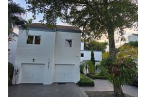 20205 W Oak Haven Cir, Miami