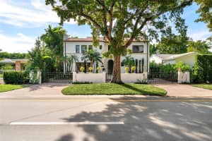 6146 Pine Tree Dr, Miami Beach