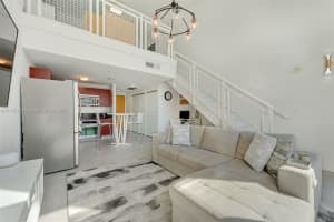Vizcayne, 253 NE 2nd St APT 618, Miami, FL 33132, - MLS#A11752173