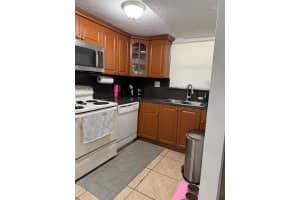 9351 Fontainebleau Blvd APT B220, Miami, FL 33172, - MLS#A11752291