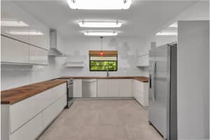 118 E 3rd Ct, Miami Beach, FL 33139, - MLS#A11752387