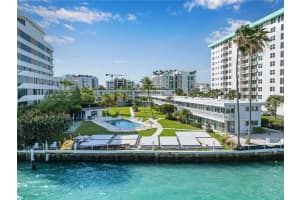 1155 103rd St 8b, Bay Harbor Islands