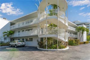 1155 103rd St APT 8B, Bay Harbor Islands, FL 33154, - MLS#A11752495