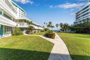 1155 103rd St APT 8B, Bay Harbor Islands, FL 33154, - MLS#A11752495