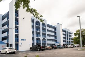 9460 Fontainebleau Blvd 132, Miami