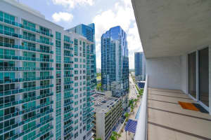 1200 Brickell Bay Dr 2107, Miami