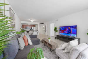 1200 Brickell Bay Dr APT 2107, Miami, FL 33131, - MLS#A11752547