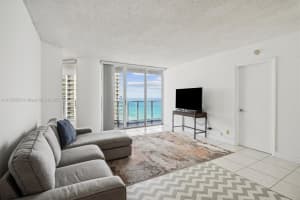 16485 Collins Ave Apartment 2035, Sunny Isles Beach, FL 33160, - MLS#A11752556