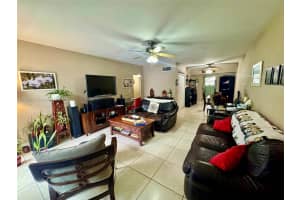 1142 99th St APT 3, Bay Harbor Islands, FL 33154, - MLS#A11752607