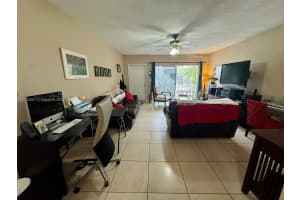 1142 99th St APT 3, Bay Harbor Islands, FL 33154, - MLS#A11752607