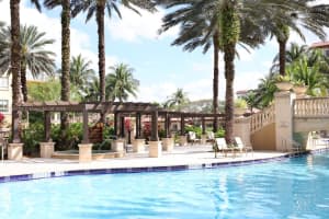16100 Emerald Estates Dr APT 289, Weston, FL 33331, Sold 04/08/25