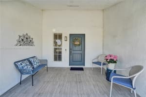 6935 W Wedgewood Ave, Davie, FL 33331, Sold 04/08/25