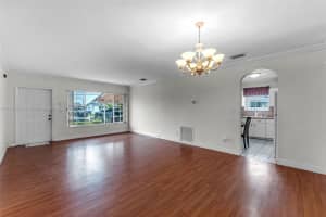 681 W 53rd St, Hialeah, FL 33012, Sold 04/02/25
