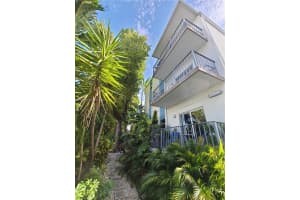 750 Michigan Ave APT 203, Miami Beach, FL 33139, Sold 07/03/25