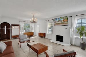 1785 SW 10th St, Miami, FL 33135, - MLS#A11752973
