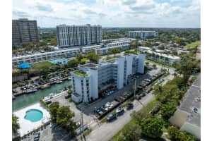 1650 NE 115th St APT 310, Miami, FL 33181, Sold 04/03/25
