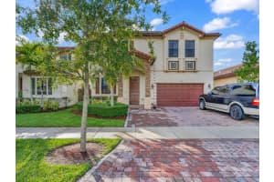 726 SE 37th Pl, Homestead, FL 33033 - MLS#A11753197