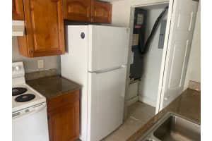 7902 NW 72nd Ave, Tamarac, FL 33321, Sold 04/22/25