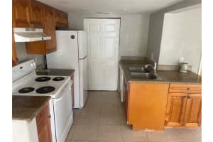 7902 NW 72nd Ave, Tamarac, FL 33321, Sold 04/22/25