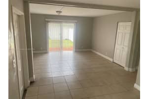 7902 NW 72nd Ave, Tamarac, FL 33321, Sold 04/22/25