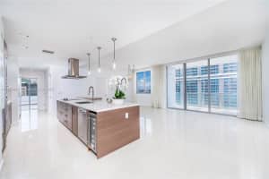 1060 Brickell Ave APT 4203, Miami, FL 33131, Sold 05/27/25