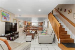611 NW 82nd Ave APT 311, Miami, FL 33126, Sold 05/12/25