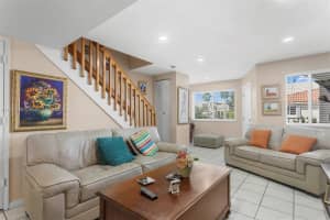 611 NW 82nd Ave APT 311, Miami, FL 33126, Sold 05/12/25