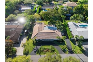 13060 SW 70th Ave, Miami, FL 33156, - MLS#A11753709