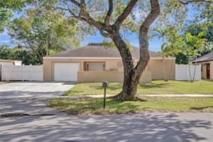 9440 Sw 49th Pl, Cooper City