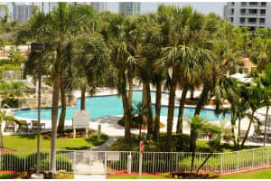 3300 Ne 191st St 312, Aventura