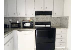 6937 Bay Dr APT 409, Miami Beach, FL 33141, Sold 06/30/25