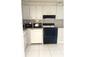 6937 Bay Dr APT 409, Miami Beach, FL 33141, Sold 06/30/25