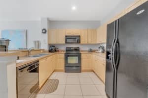 8246 Prestige Commons Dr, Tamarac, FL 33321, Sold 05/01/25