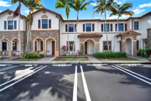 3208 SE 6th St, Homestead, FL 33033, Sold 03/28/25