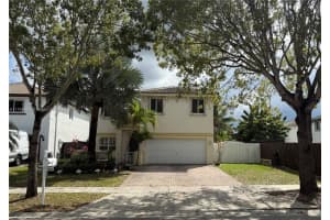 16618 Sw 68th Ter, Miami