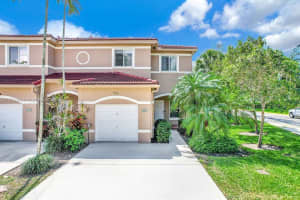 7952 N Southwood Cir, Davie, FL 33328, Sold 05/27/25