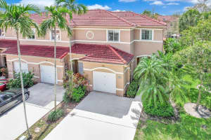7952 N Southwood Cir, Davie, FL 33328, Sold 05/27/25