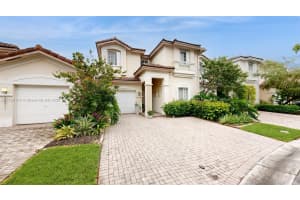 6861 NW 107th Ct, Doral, FL 33178, Sold 05/16/25