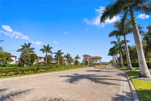 10621 W 33rd Ln, Hialeah, FL 33018, Sold 05/05/25