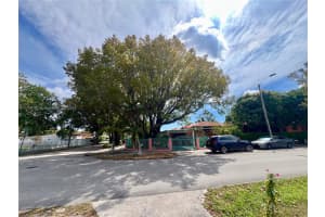 4490 SW 2nd St, Coral Gables, FL 33134, Sold 04/28/25
