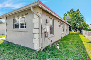 1038 NW 8th St, Hallandale Beach, FL 33009, Sold 04/30/25