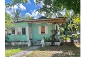 1096 Nw 106th St, Miami